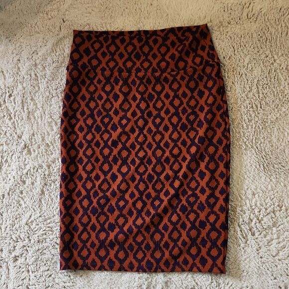 Lularoe stretchy small ladies skirt - Picture 1 of 4
